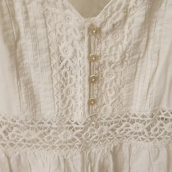 🎀🩷 ABERCROMBIE CROCHET EMBROIDERED MINI DRESS 🩷🎀 - Picture 6 of 17